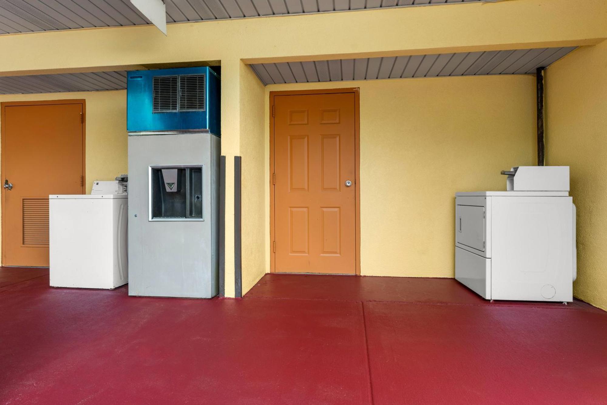 Americas Best Value Inn-Montezuma Luaran gambar