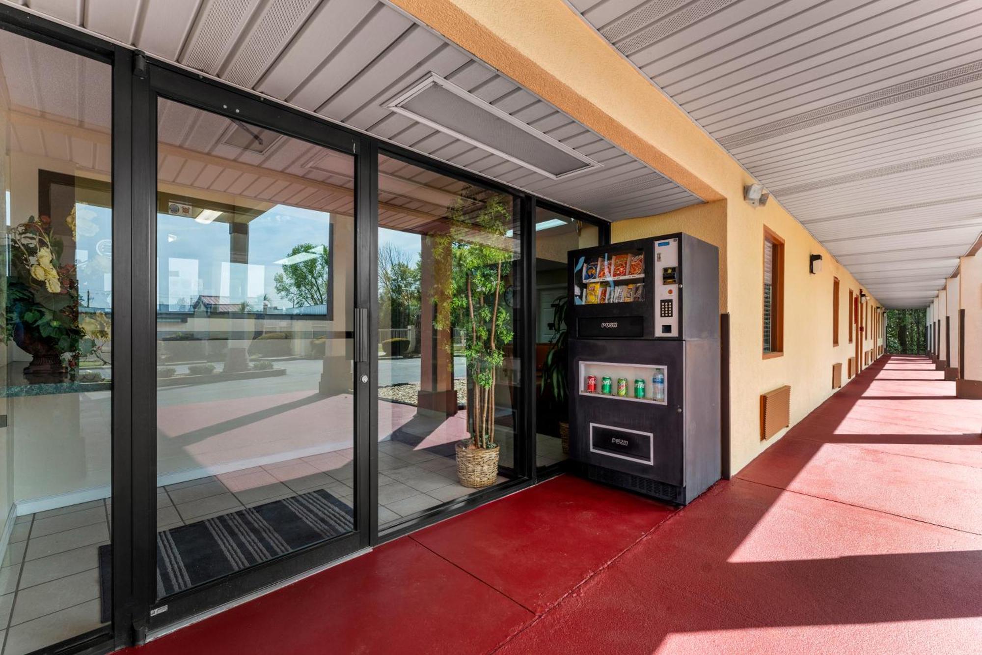 Americas Best Value Inn-Montezuma Luaran gambar